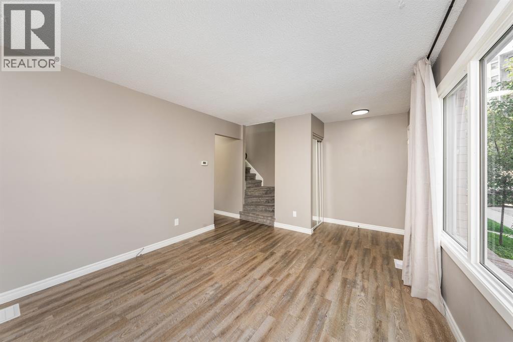 82 FINCH DRIVE Unit# 39 - Photo 4