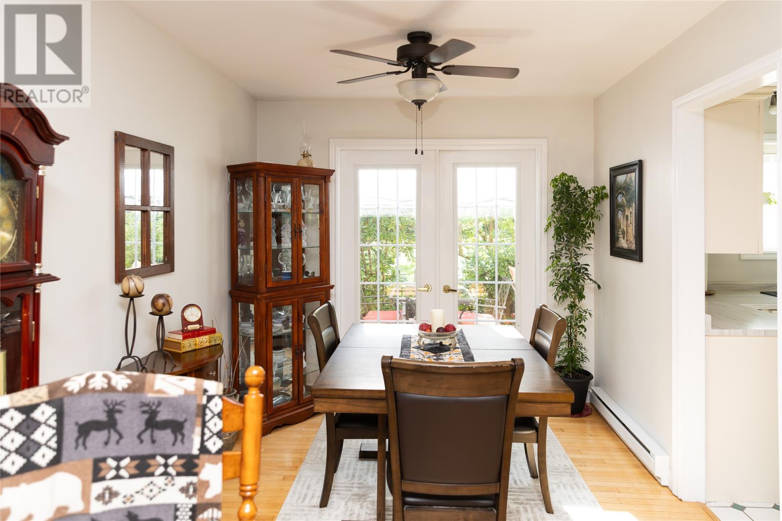 12 Lakeview Place