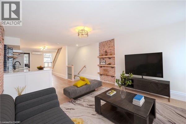 2 - 310 King St E, Hamilton, ON 3