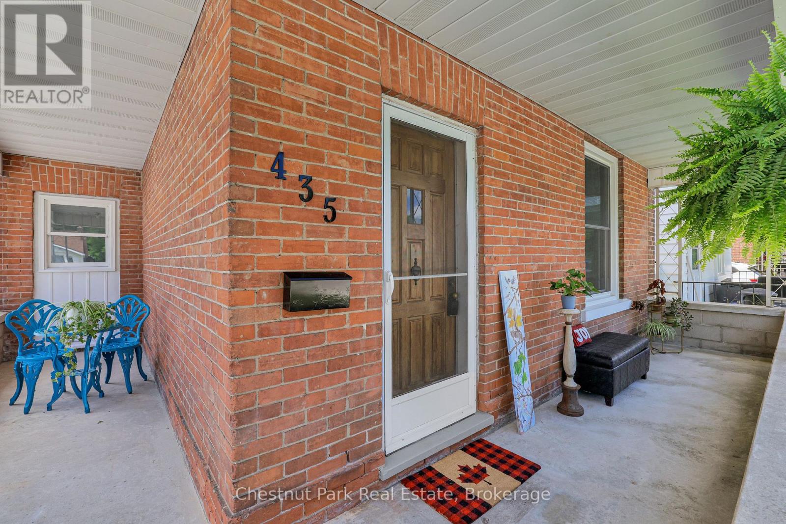 435 13TH STREET W