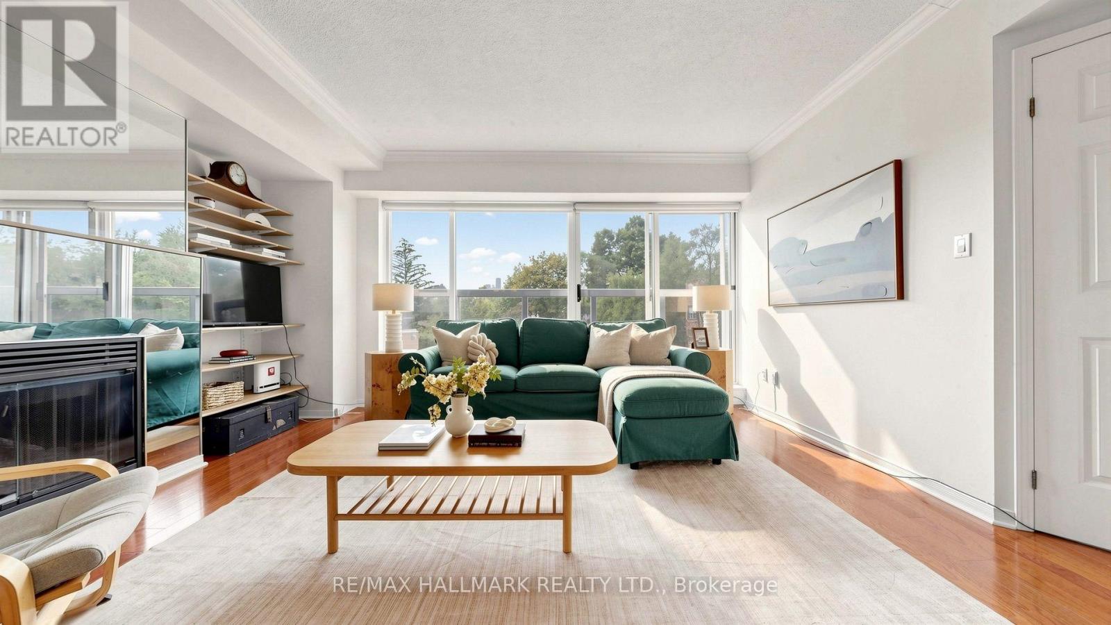 312 - 1818 BAYVIEW AVENUE