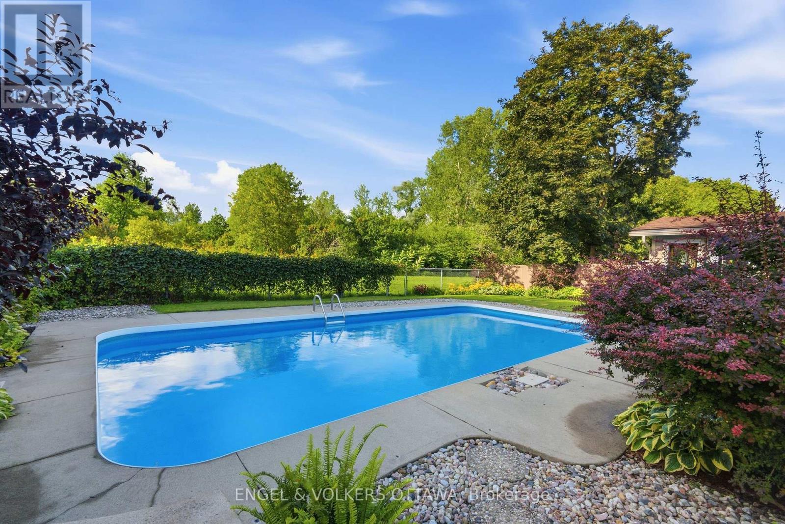 885 PLANTE DRIVE