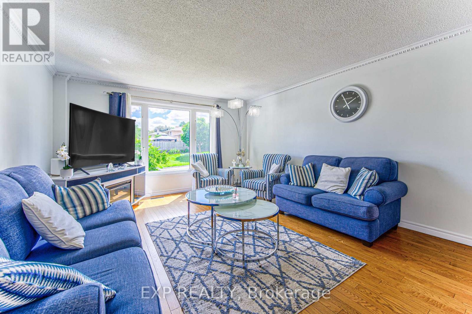98 MONTEAGLE CRESCENT