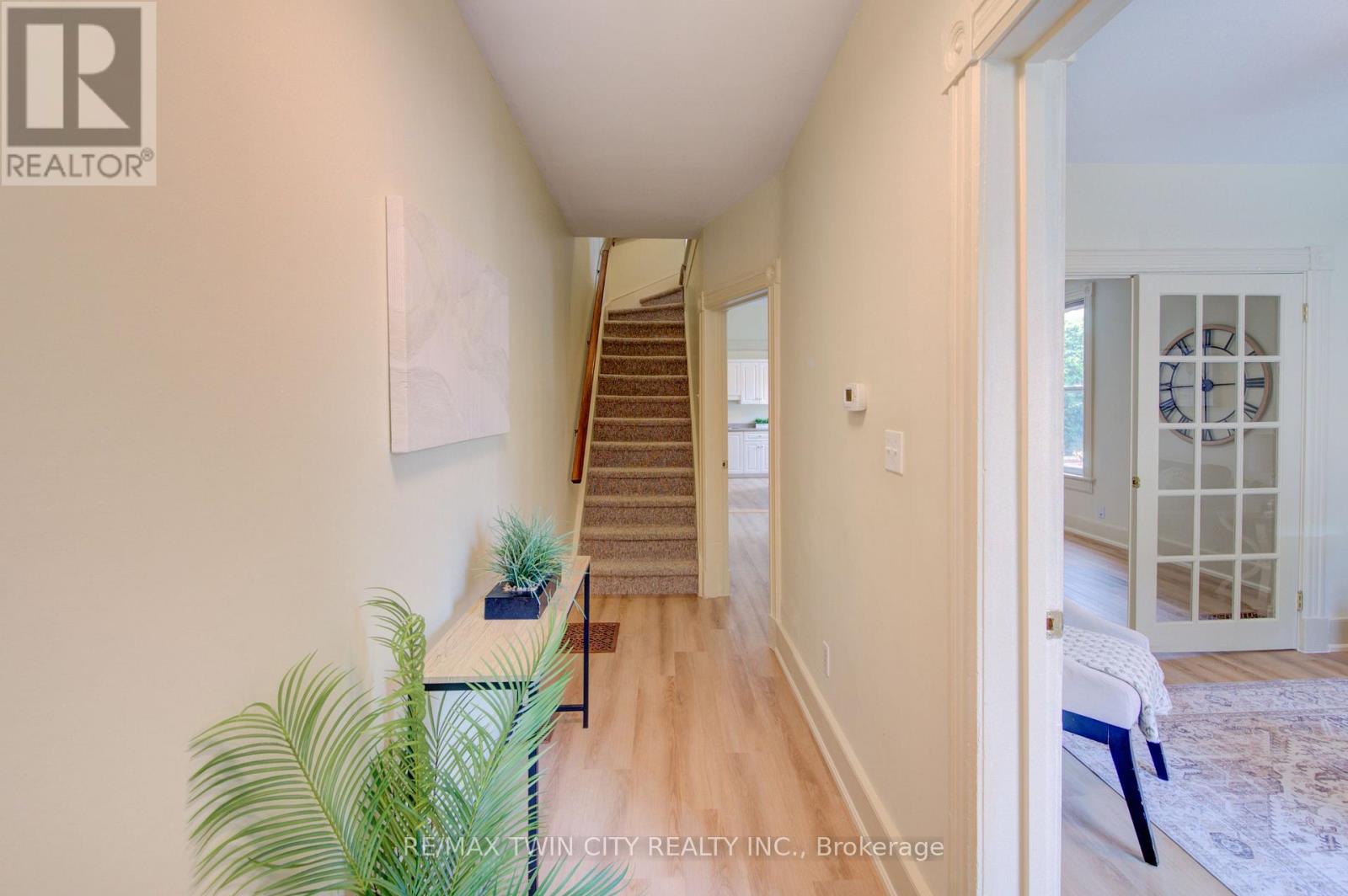 9 SALISBURY AVENUE