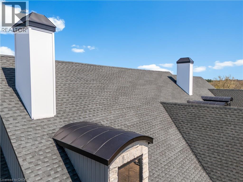 742 COUNTRY SQUIRE Road