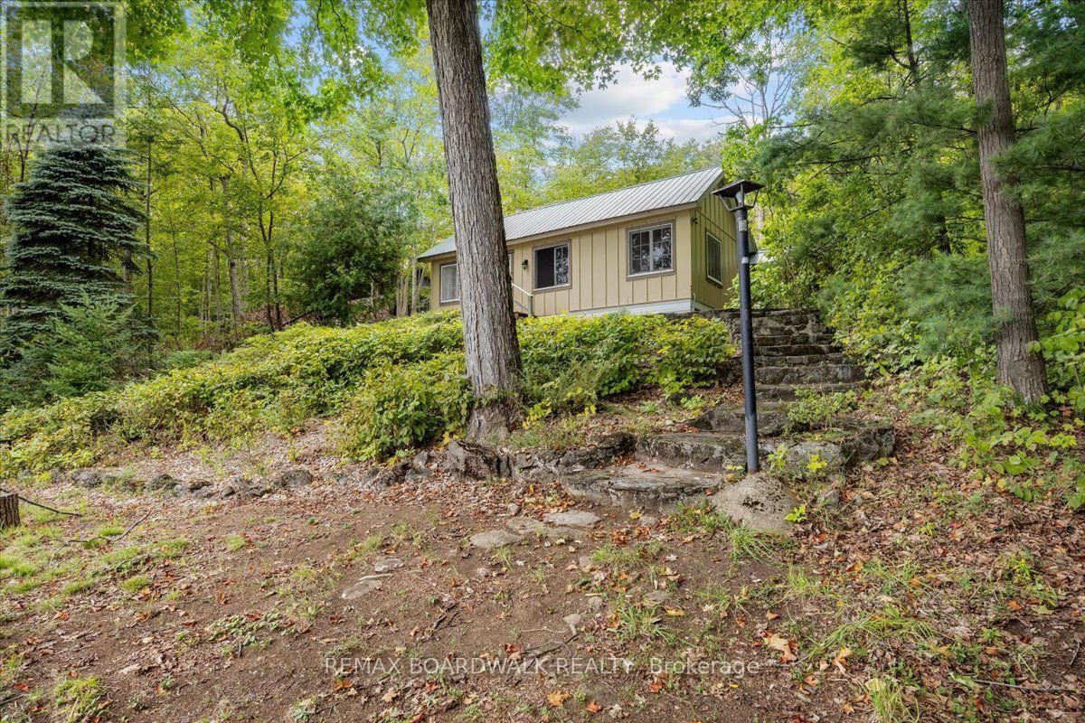 648 BELLOWS BAY POINT