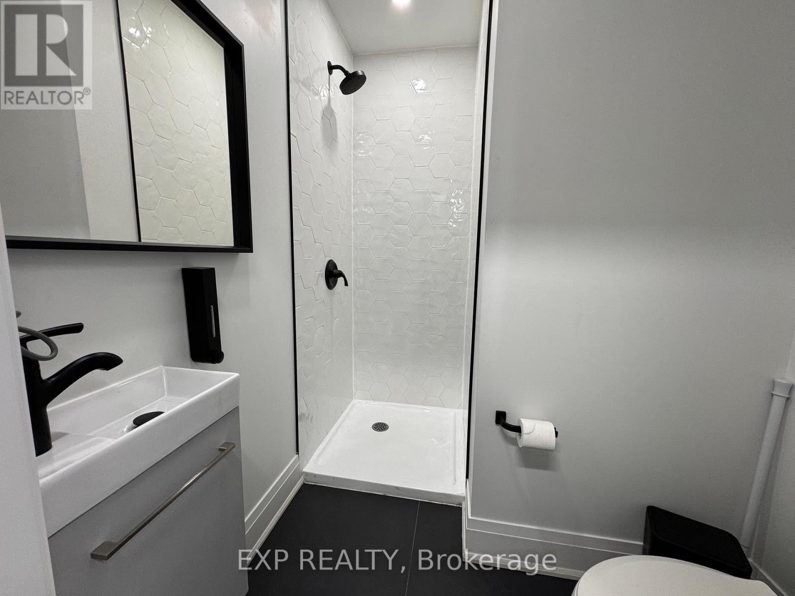 OFFICE #1 - 156 PARKDALE AVENUE N