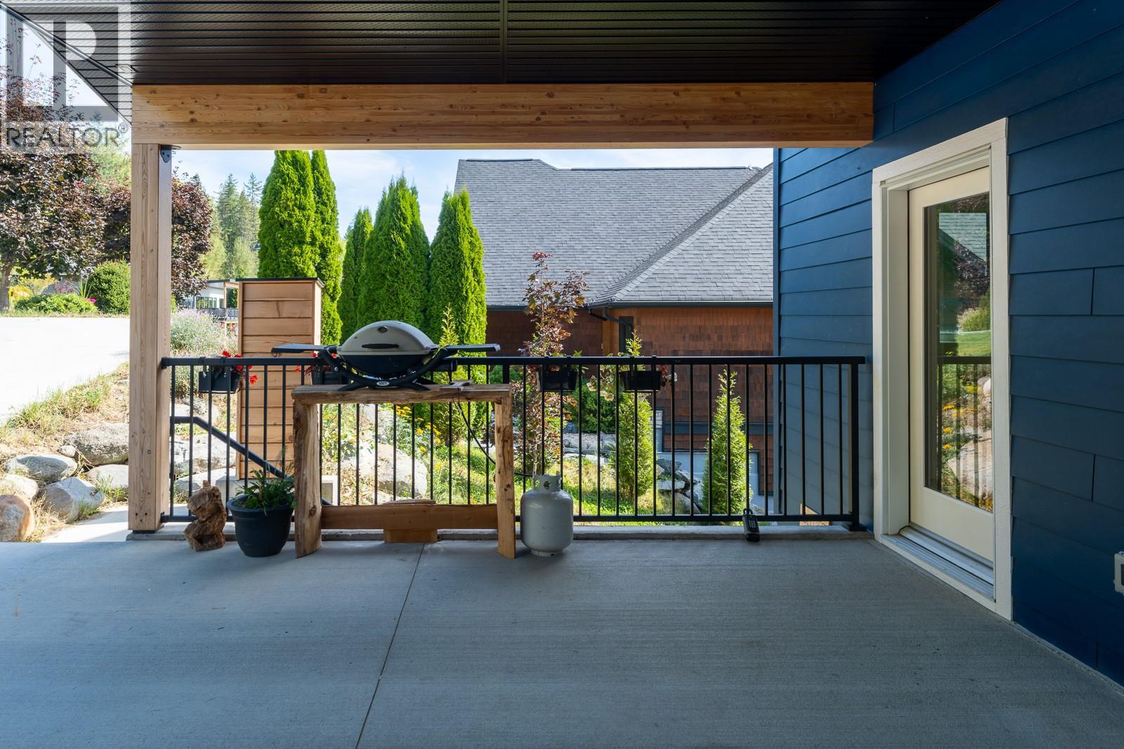1007 Silvertip Road