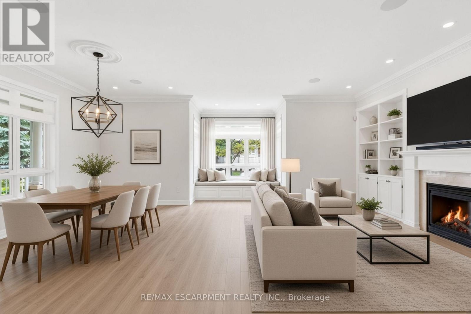 36 COMPASS WAY