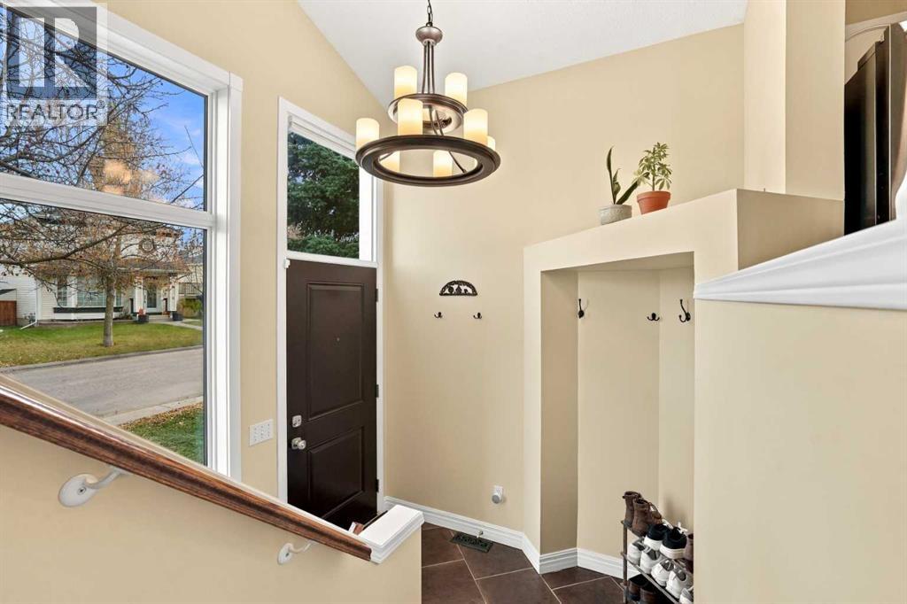 60 Hidden Green NW