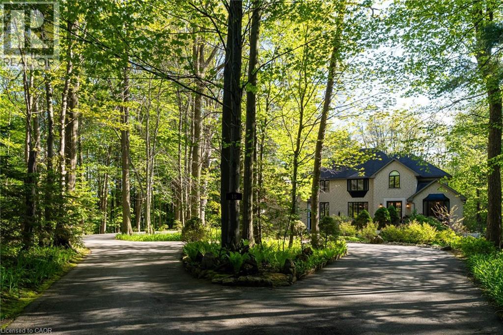18 ELDER Crescent