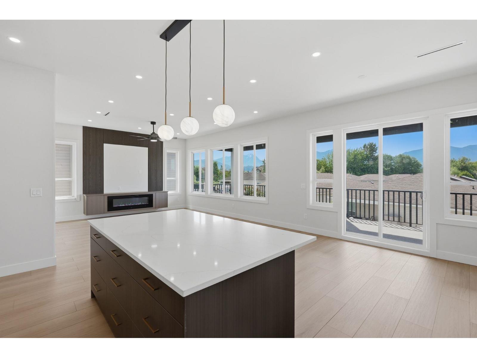 46054 SOUTHLANDS CRESCENT, Chilliwack Proper South