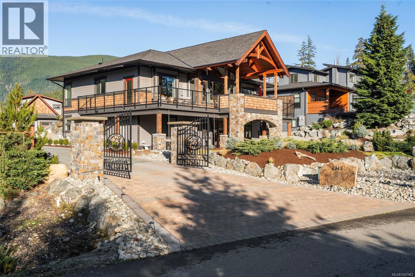 7343 Lakefront Pl