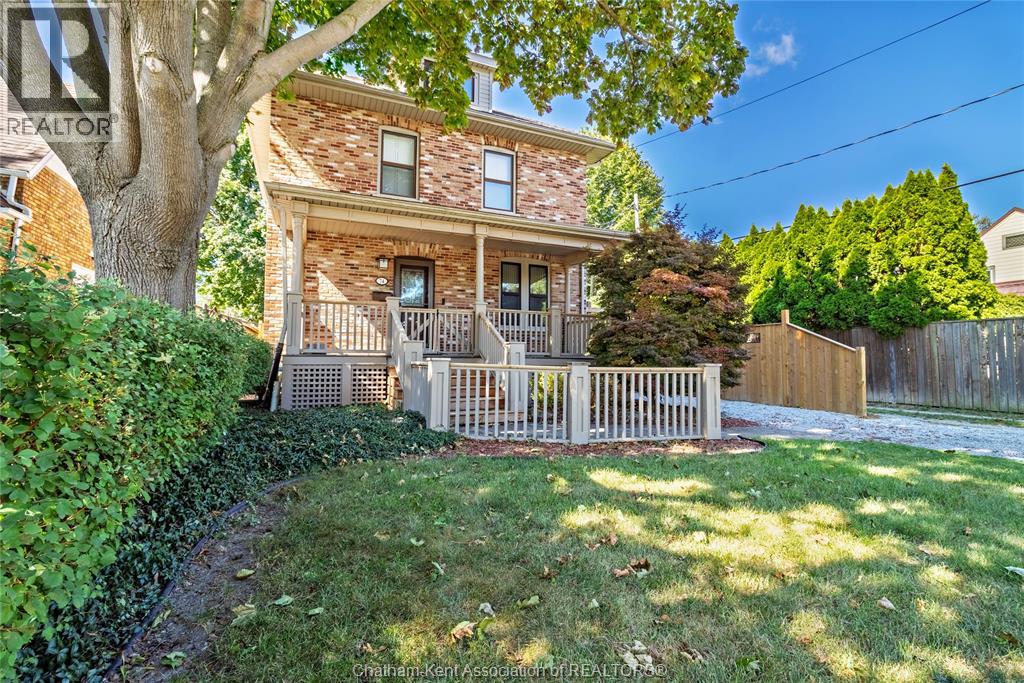 74 ROBERTSON AVENUE - Photo 3