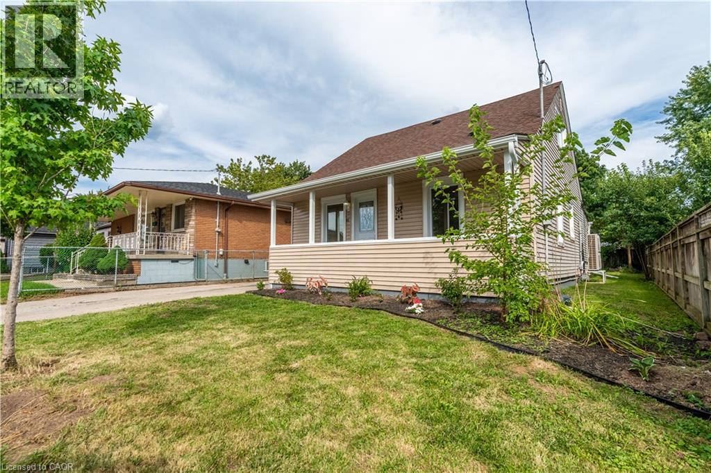 88 IVON Avenue