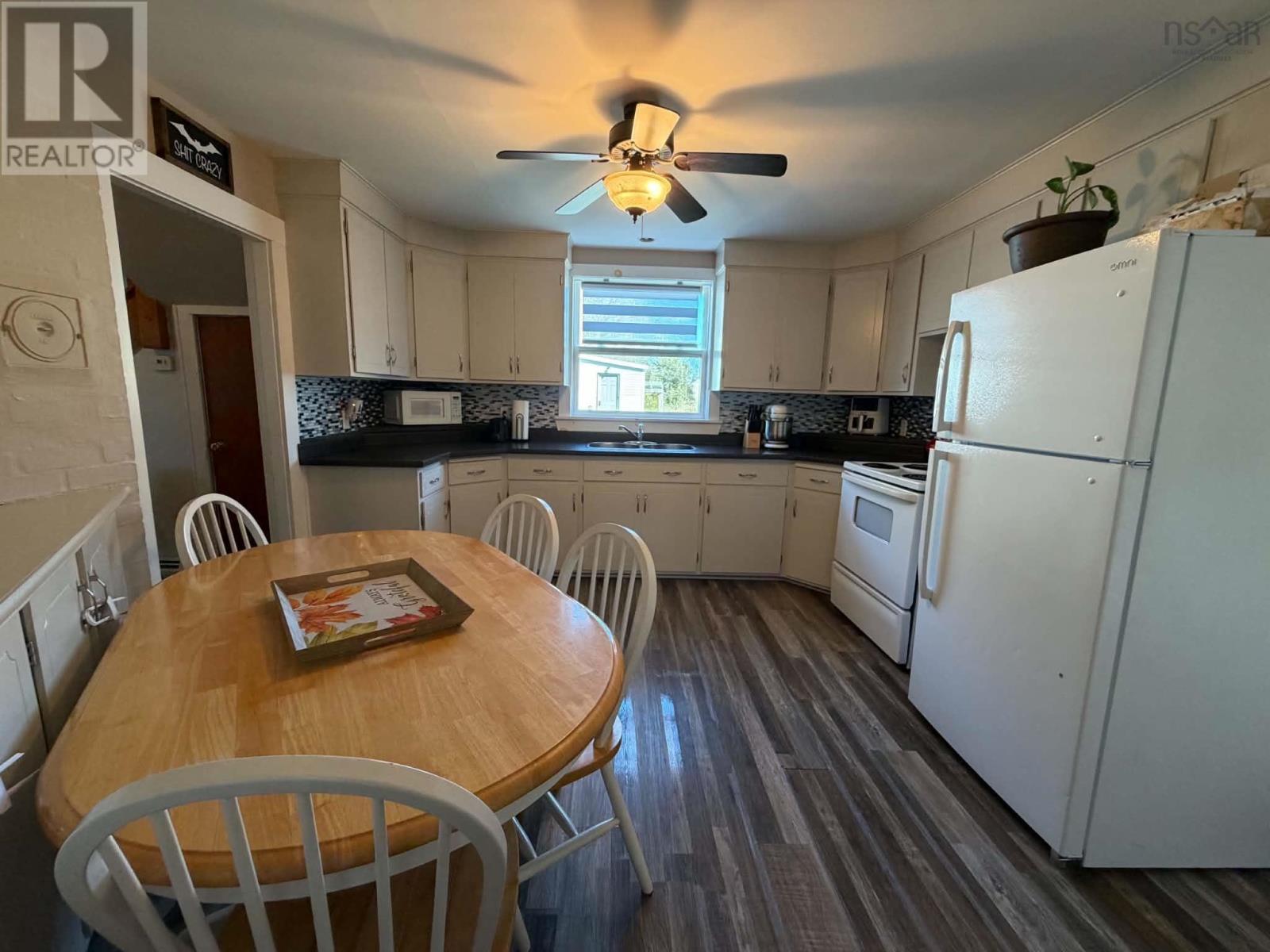 18 Chemin Marteau Road