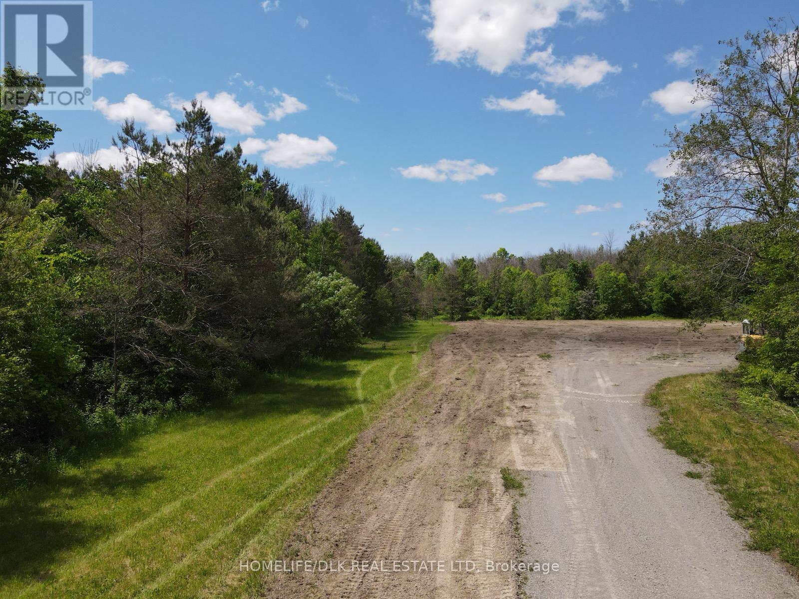 42 ELGIN STREET N