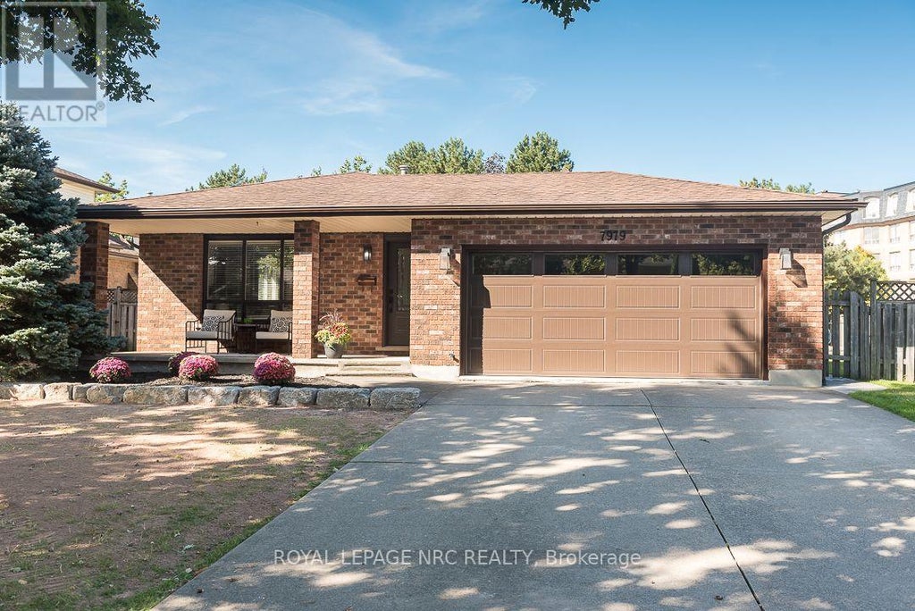7979 OAKRIDGE DRIVE, NIAGARA FALLS (MT. CARMEL), ON L2H 2W1 - Image 1368609734.jpeg?d=l