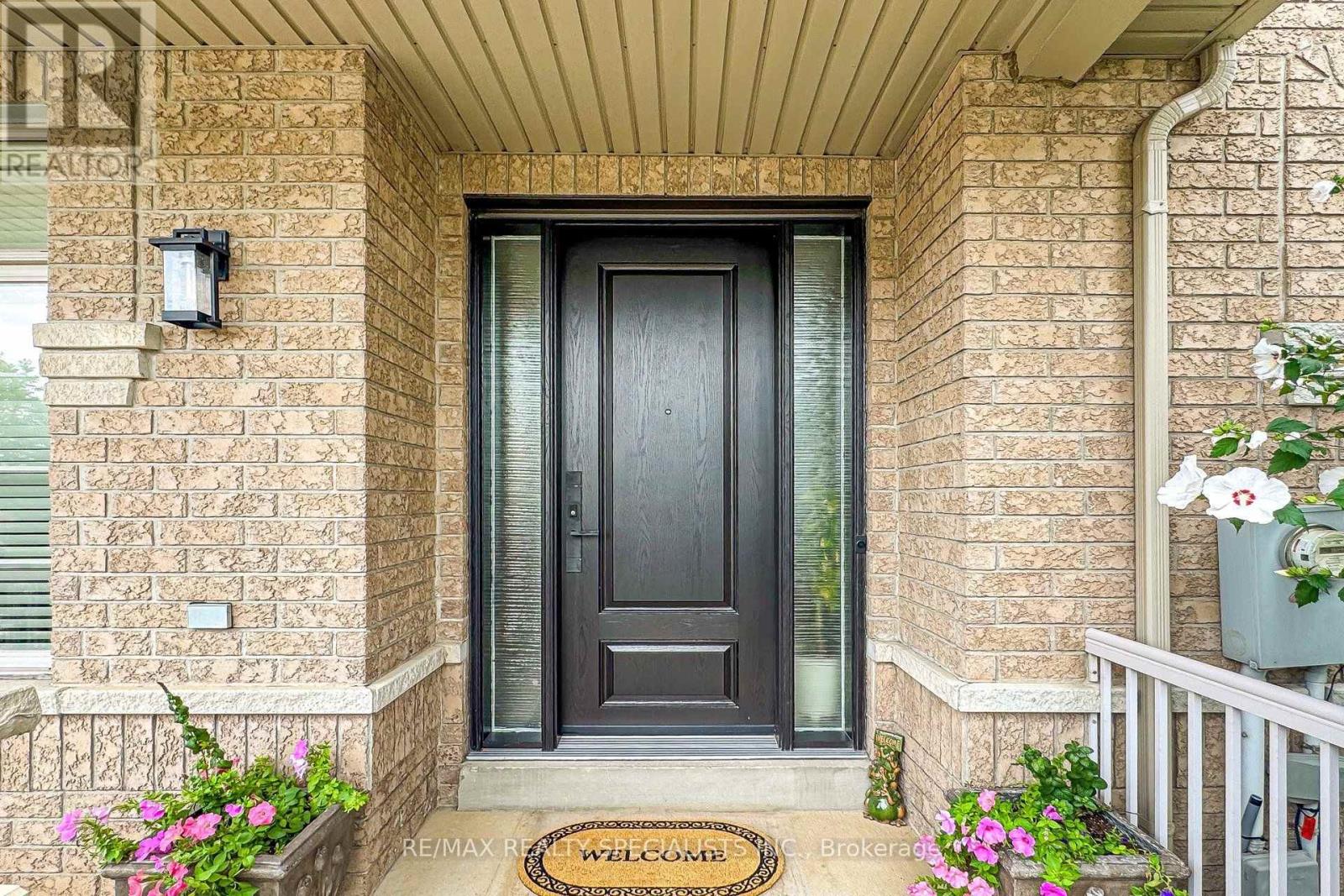 1239 FOX CRESCENT