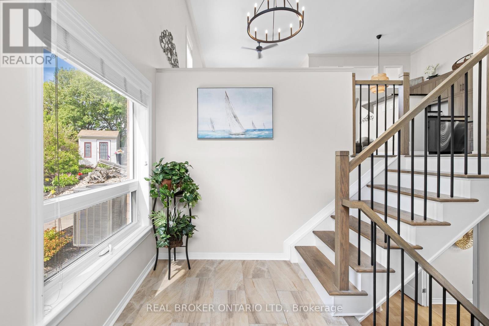124 MACASSA CIRCLE