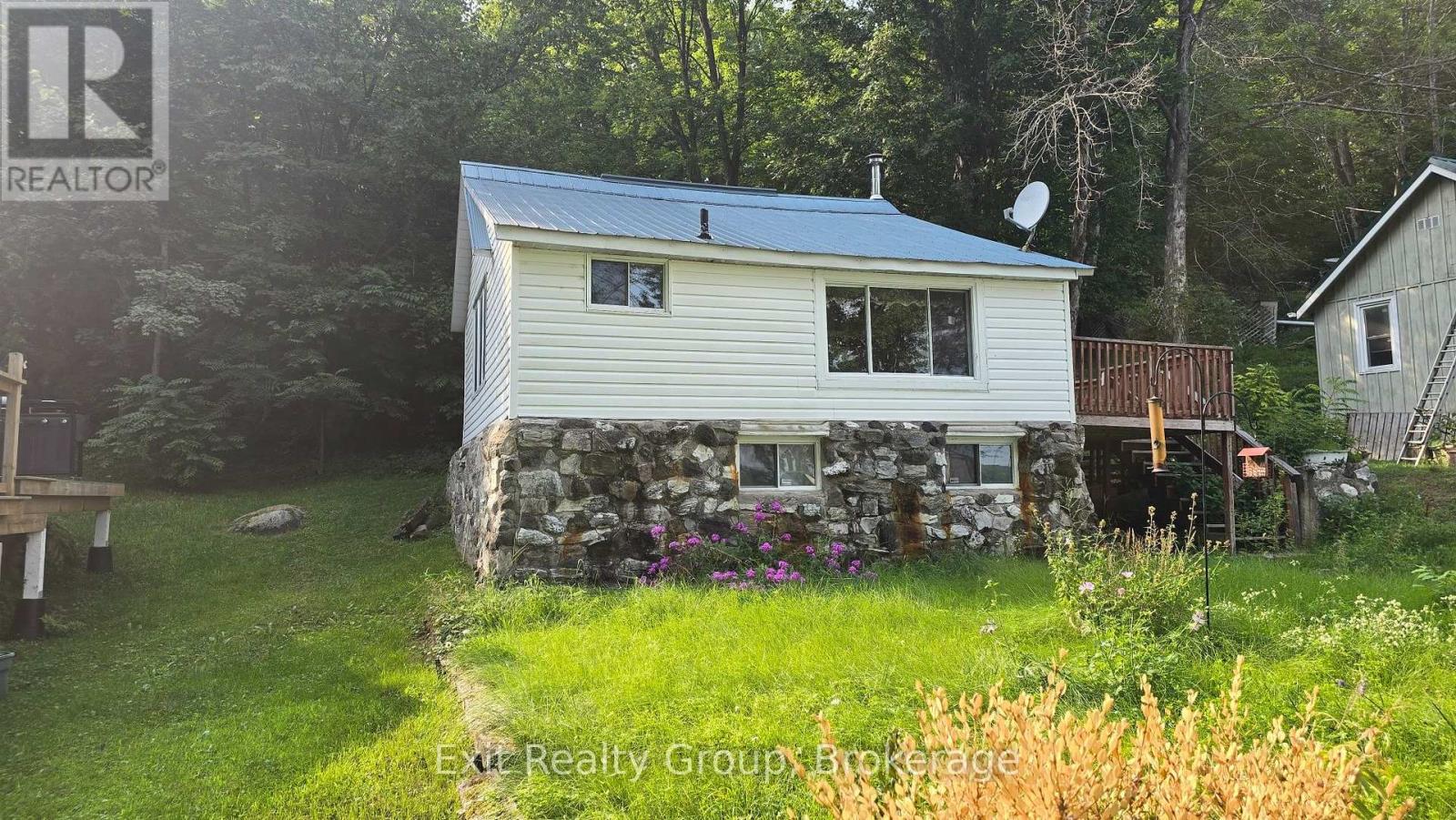 B - 82 BALLAM LANE - Photo 2