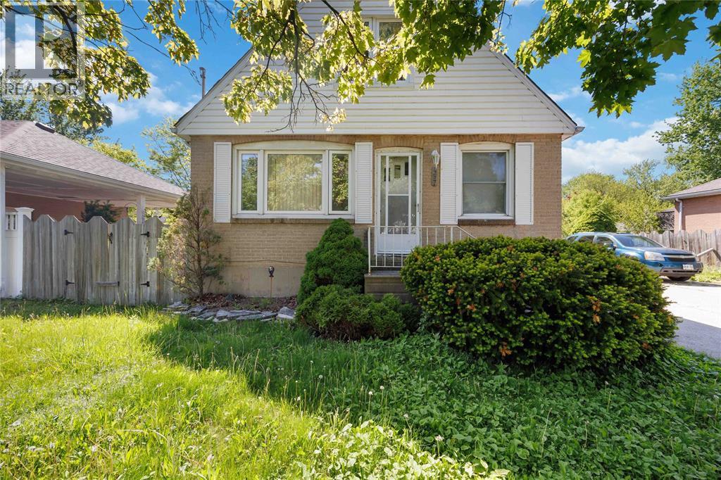 457 Montcalm AVENUE - Photo 3