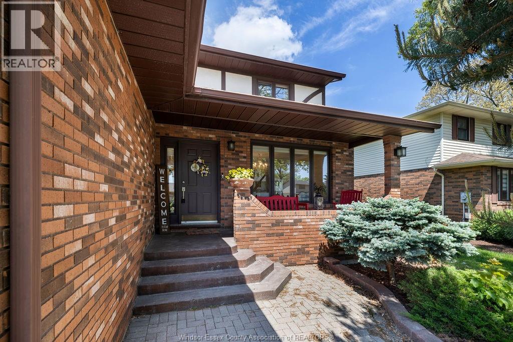 534 MICHAEL CRESCENT