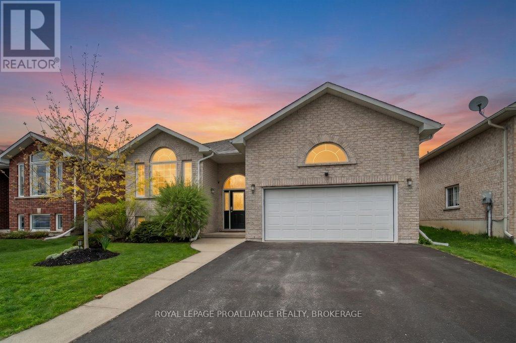 6 ASHWOOD CRESCENT
