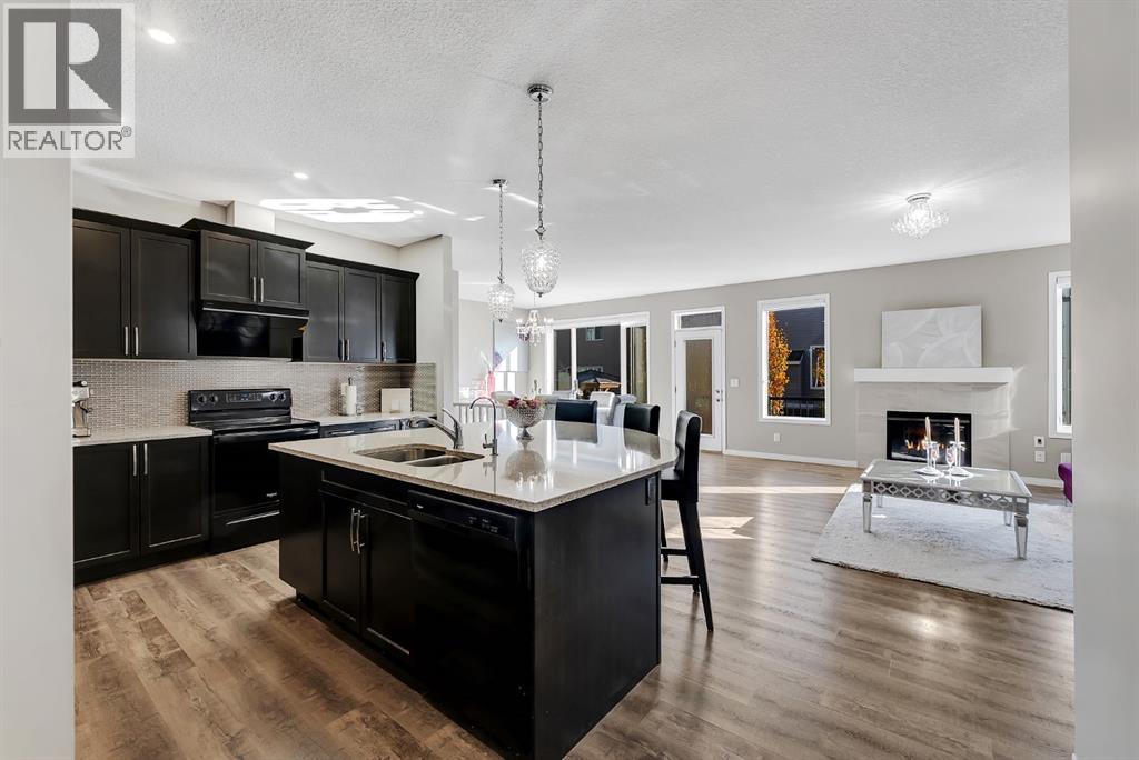 32 Carrington Manor NW