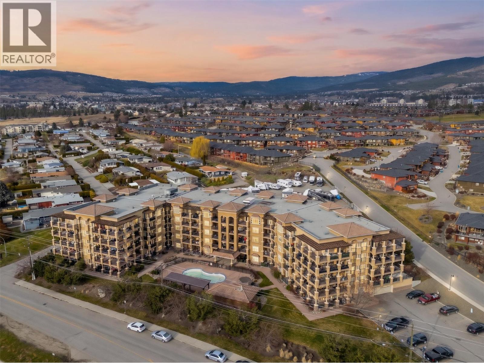 2070 Boucherie Road Unit# 417