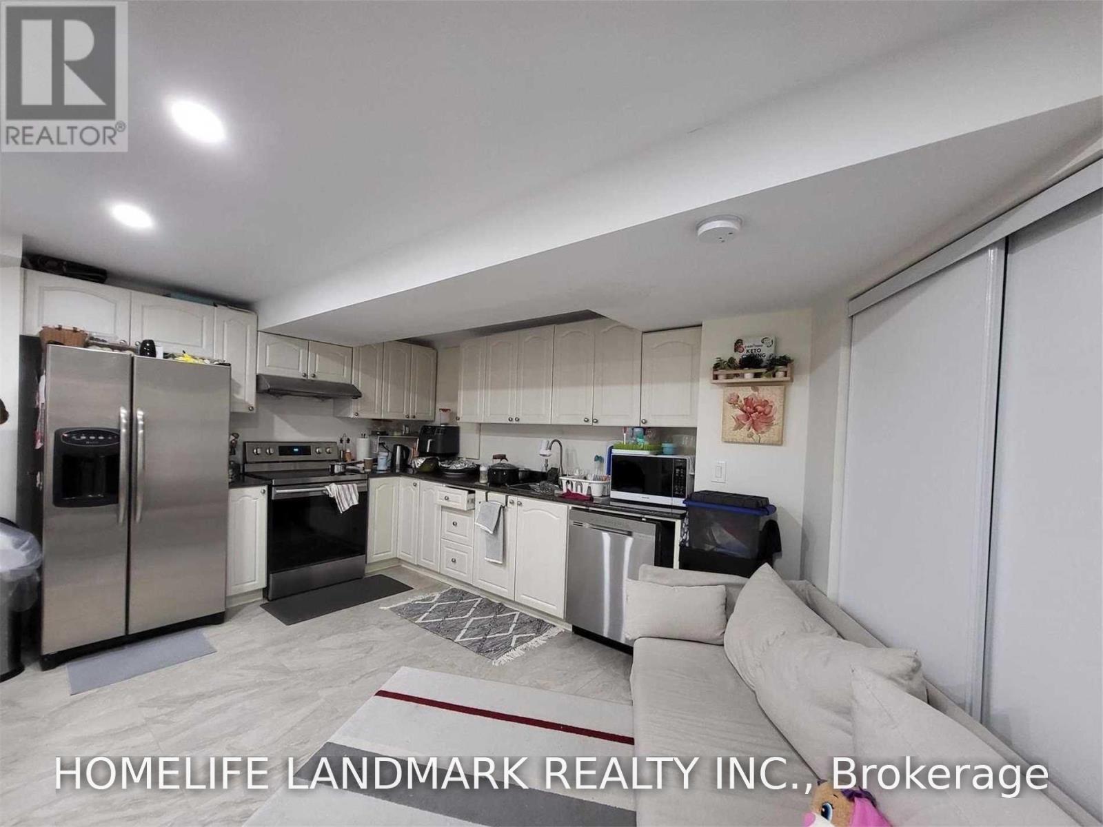 BSMT - 61 ALBERT ROFFEY CRESCENT