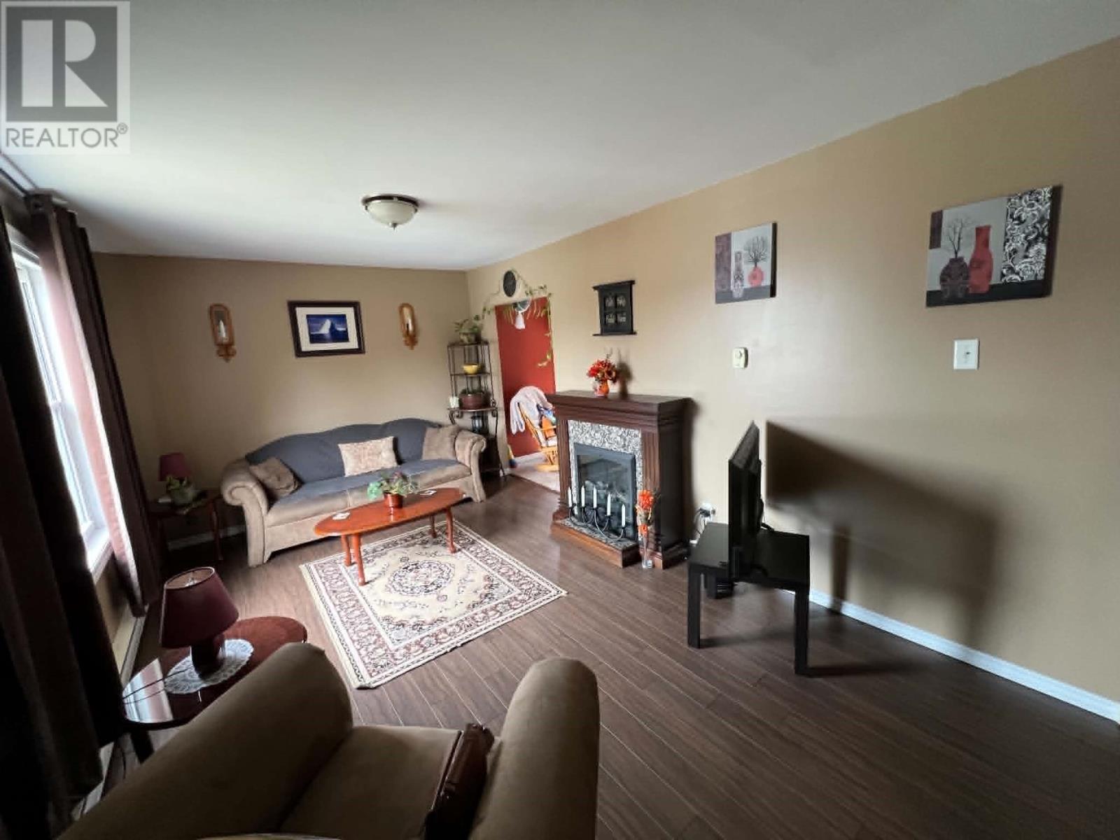 33 Forest Road - Photo 4
