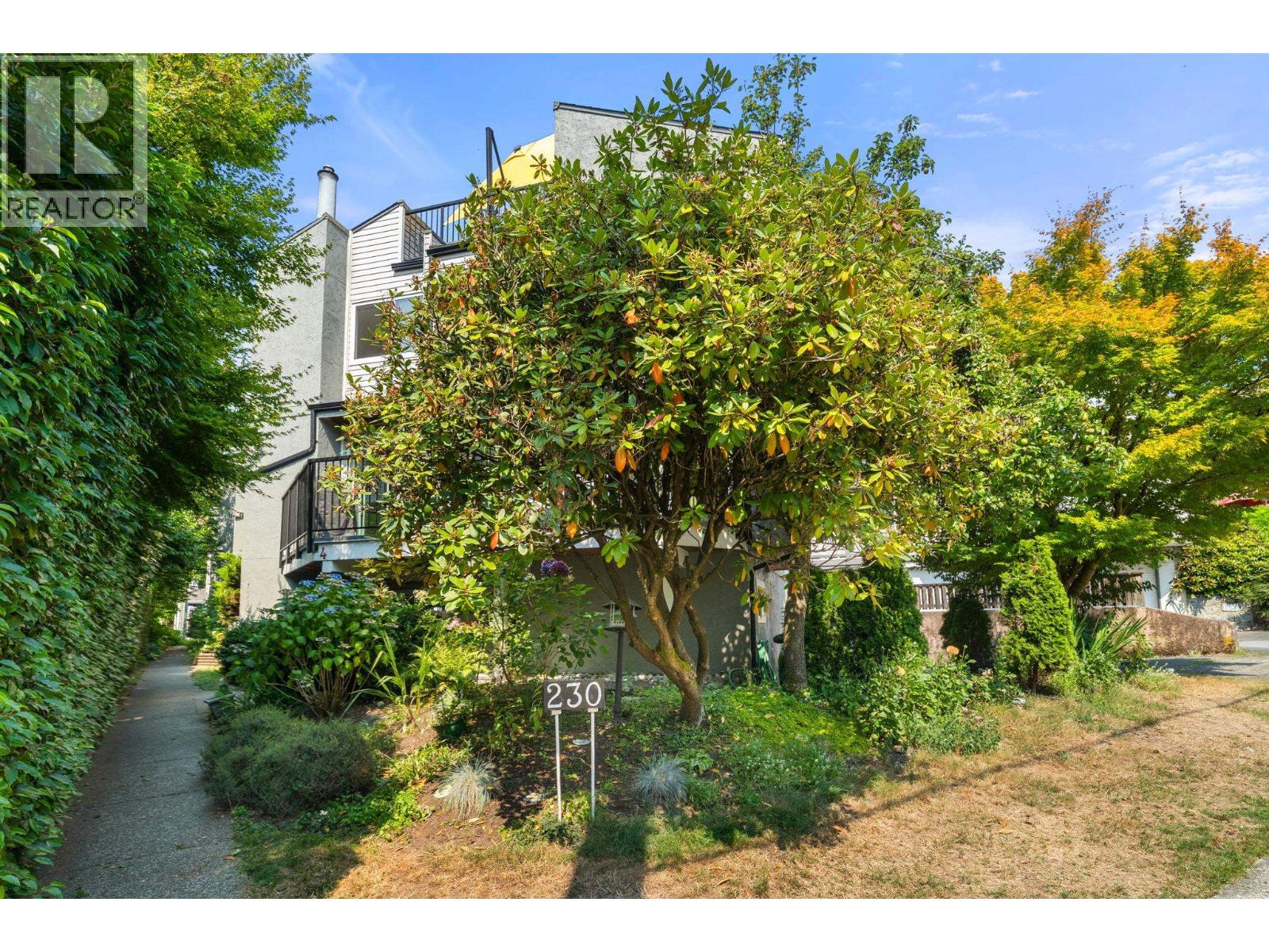 4 230 W 16TH STREET