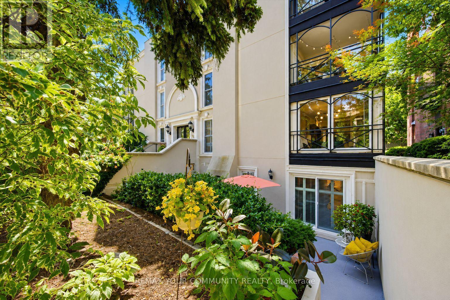 3 - 105 HEATH STREET W