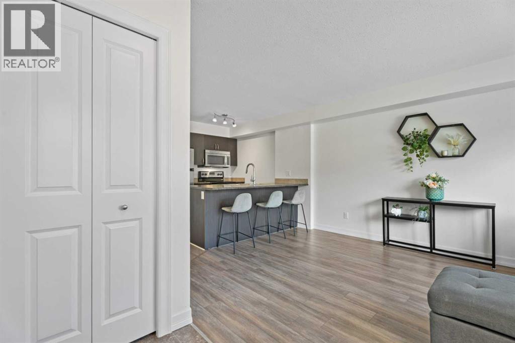 410, 121 Copperpond Common SE