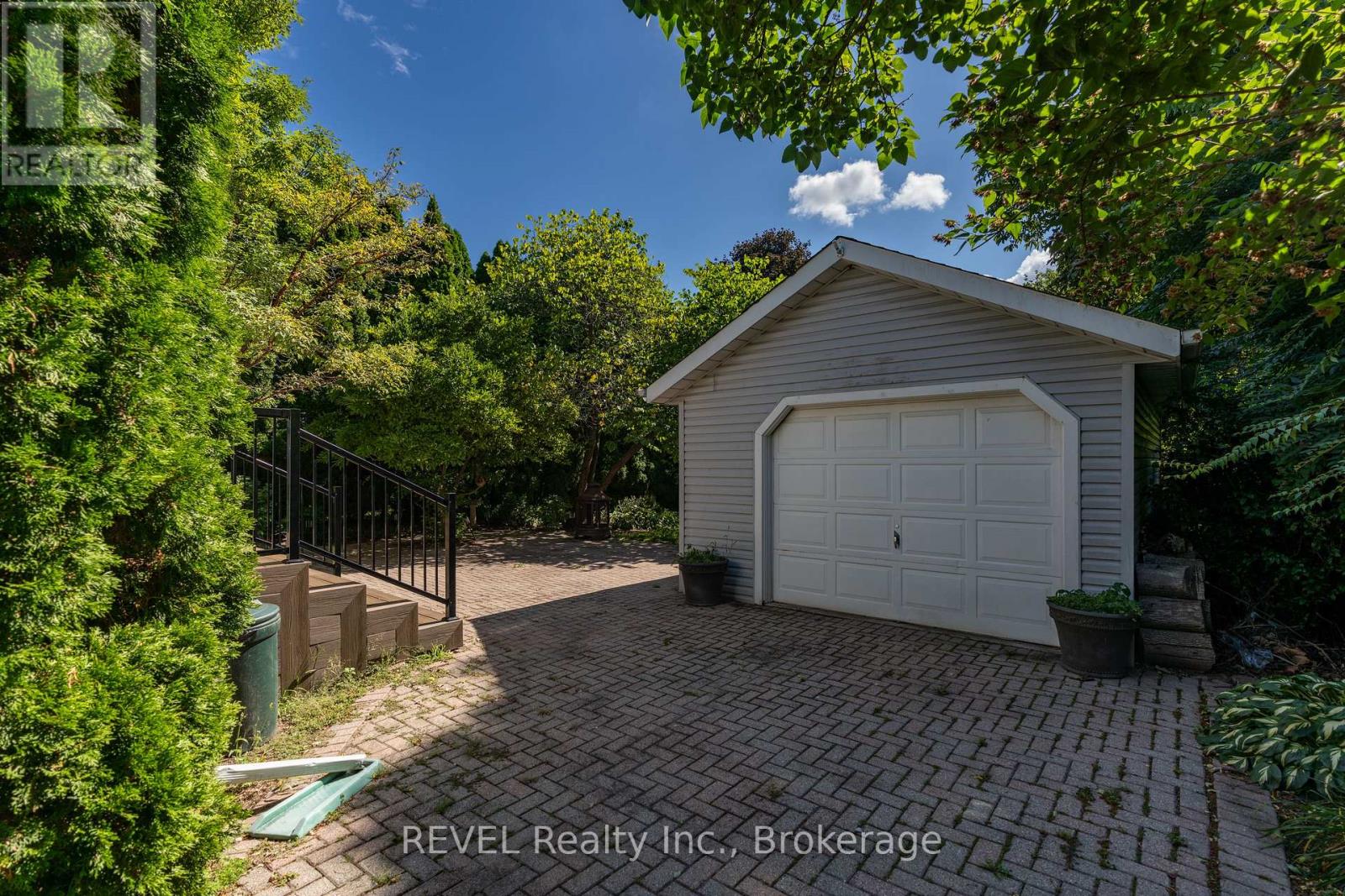 522 MISSISSAGUA ROAD