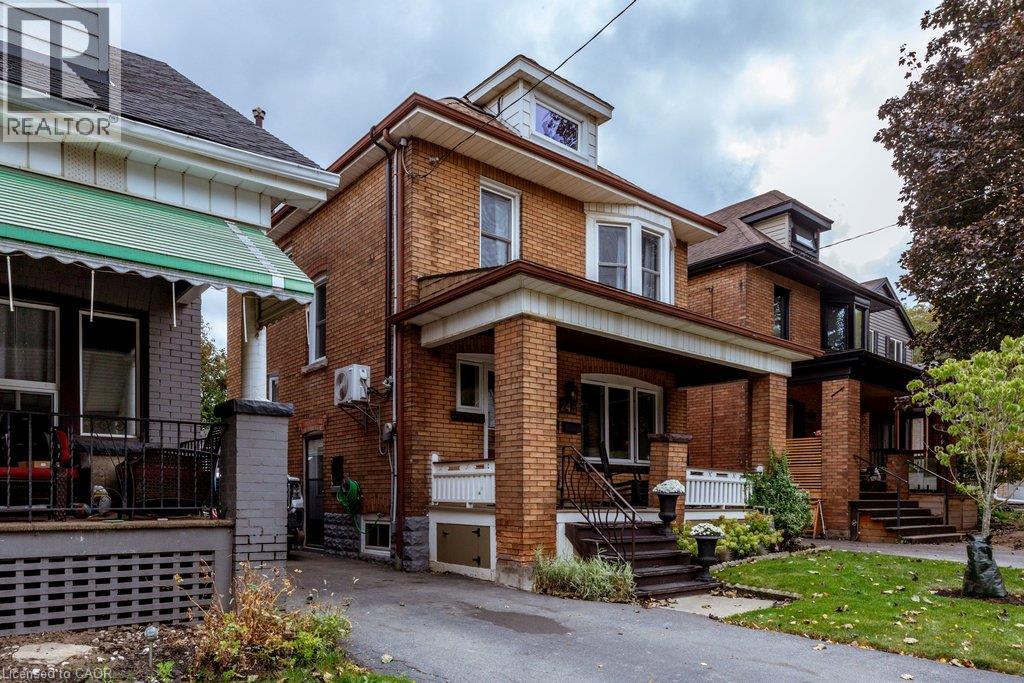 243 GROSVENOR Avenue S