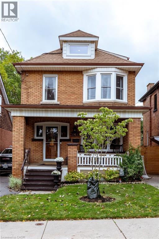 243 GROSVENOR Avenue S