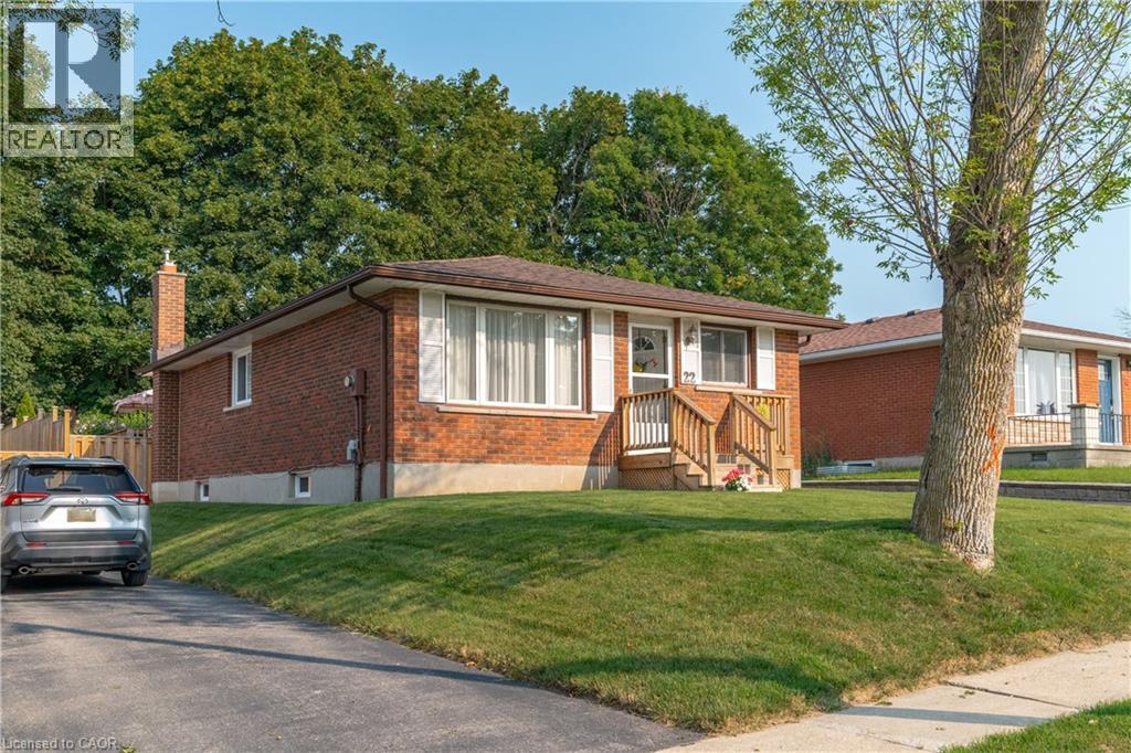 22 MOUNTFORD Drive
