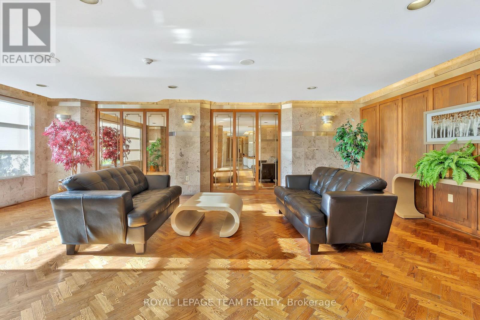 501 - 2759 CAROUSEL CRESCENT