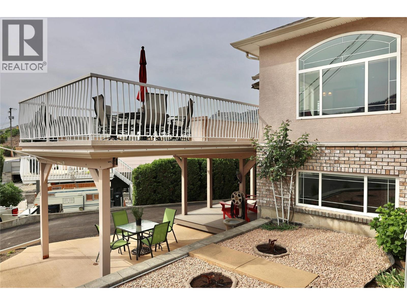 18 Magnolia Place