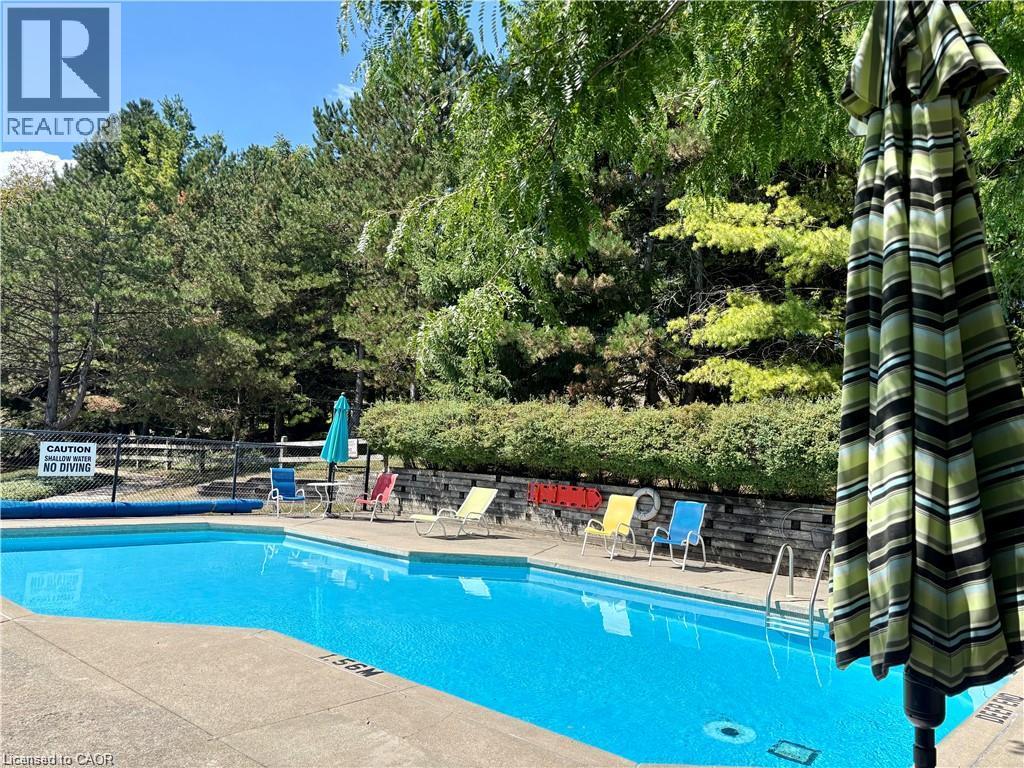 45 QUINTE Crescent