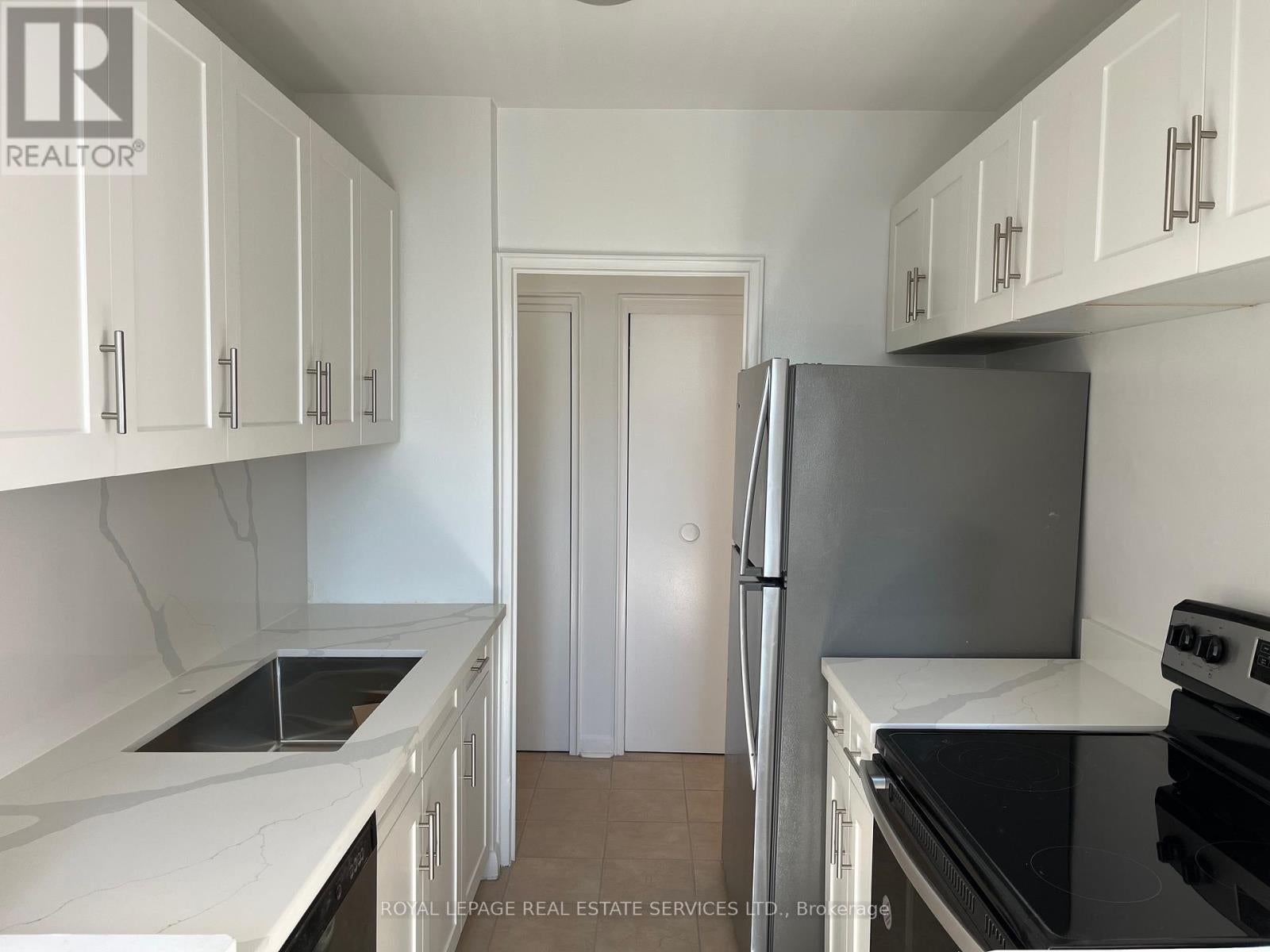 403 - 219 WILSON AVENUE