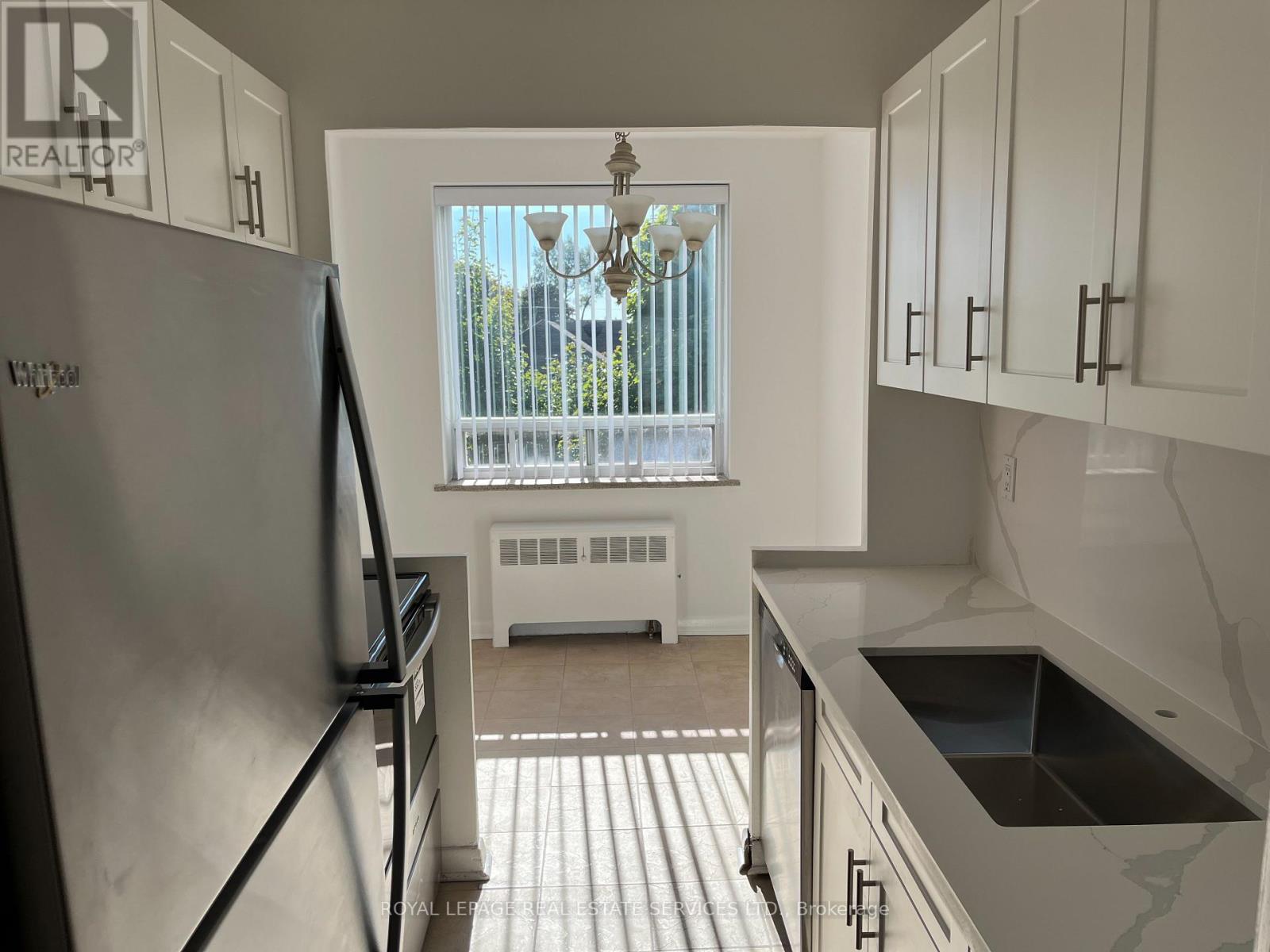 403 - 219 WILSON AVENUE