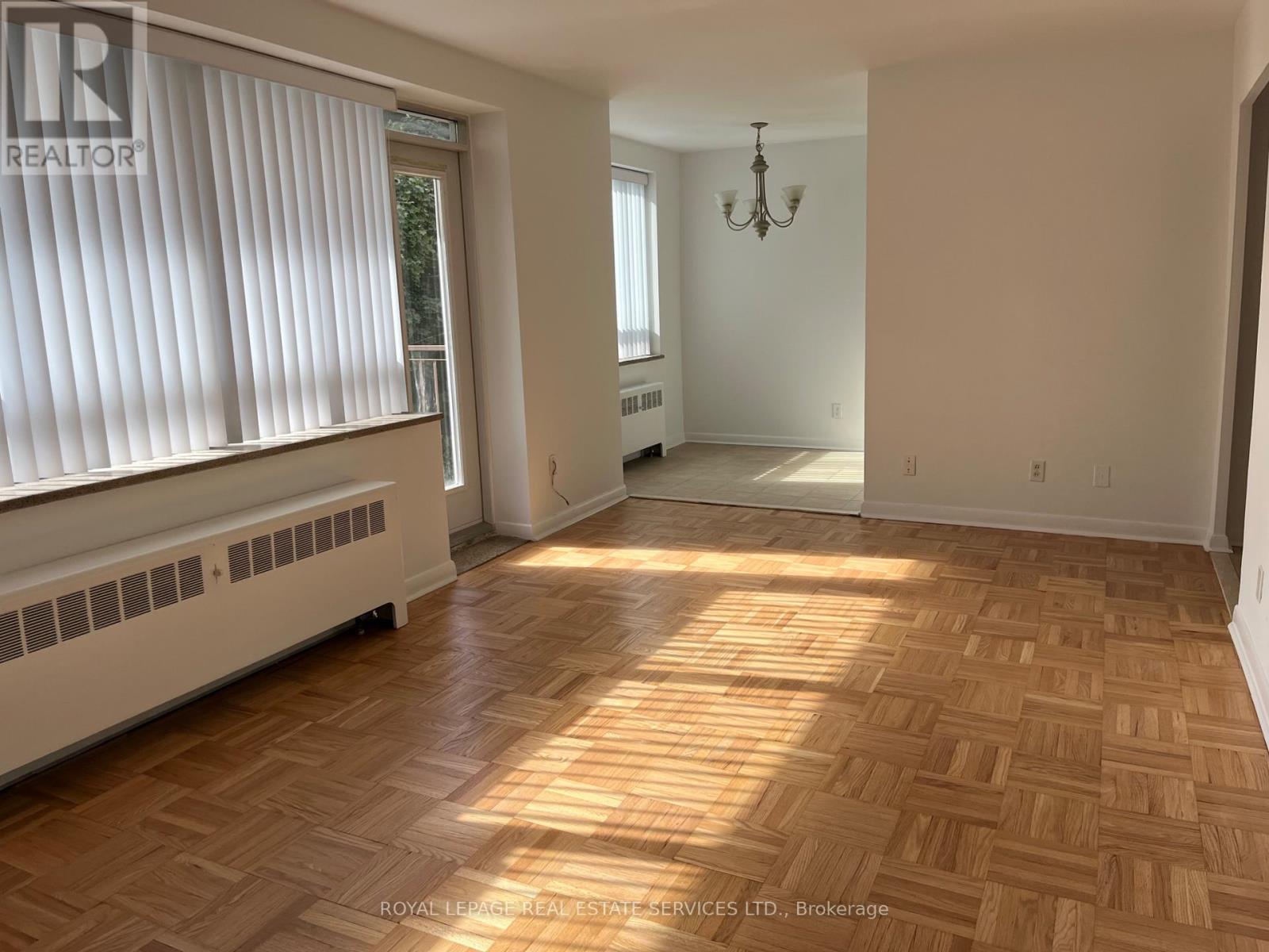 403 - 219 WILSON AVENUE