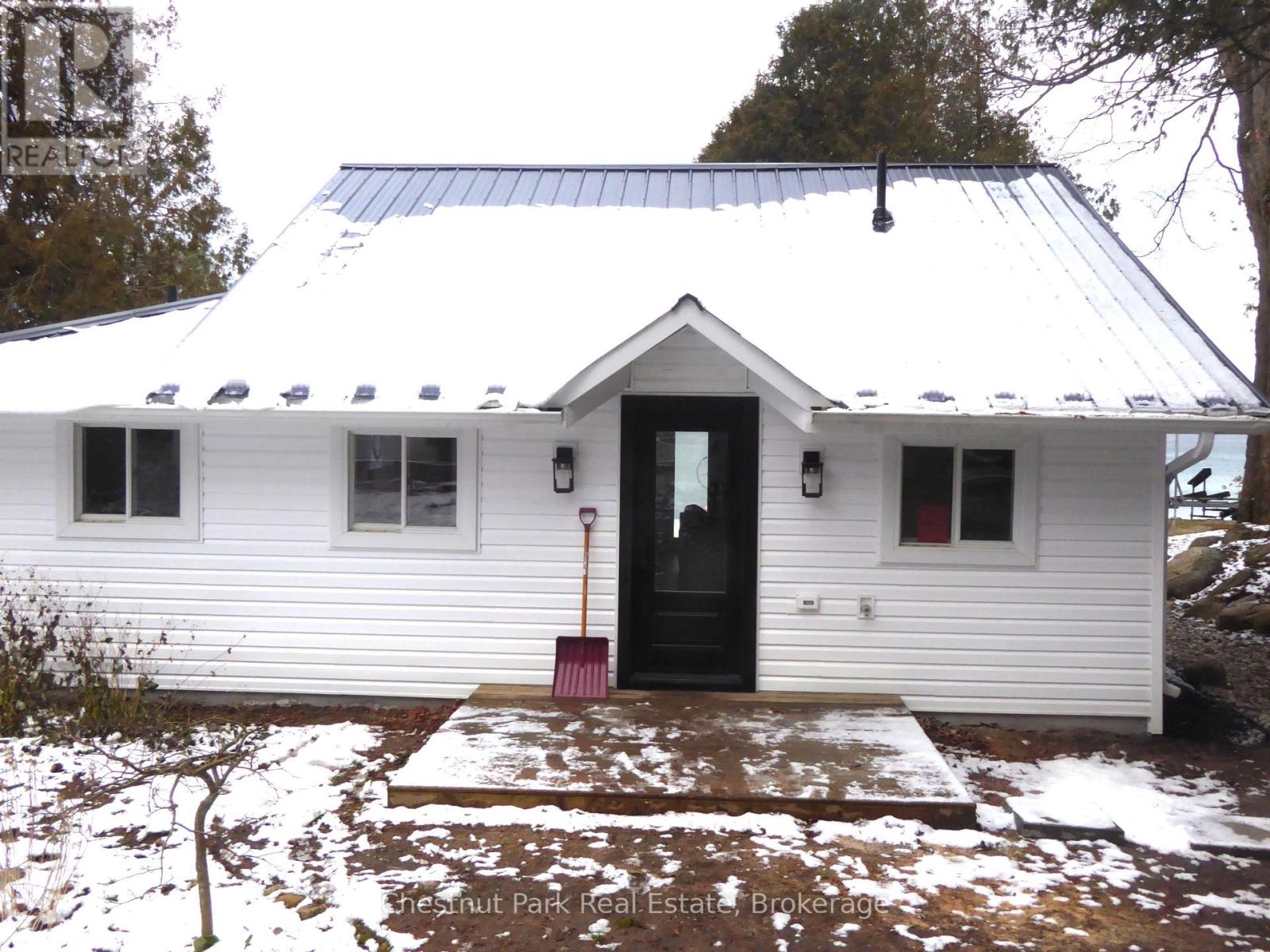 121 KIOWANA BEACH ROAD