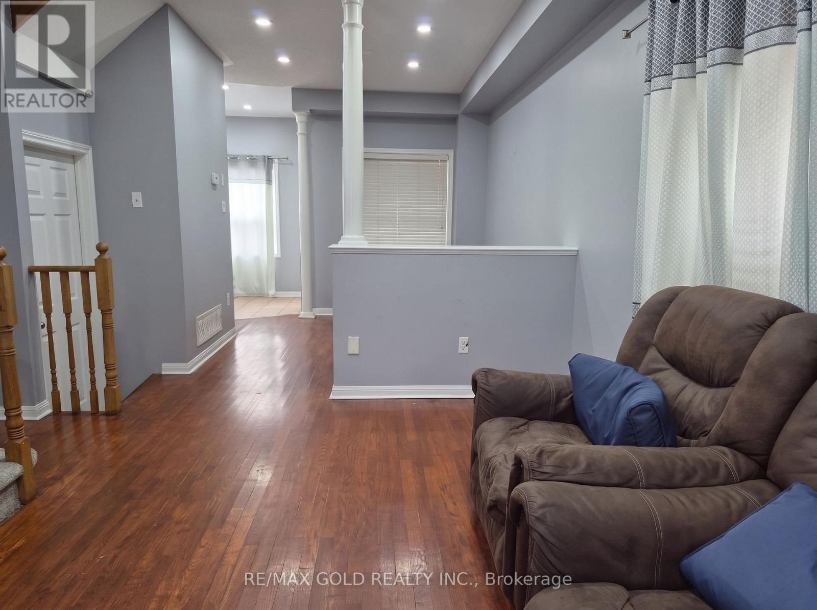 22 BLUE WHALE BOULEVARD