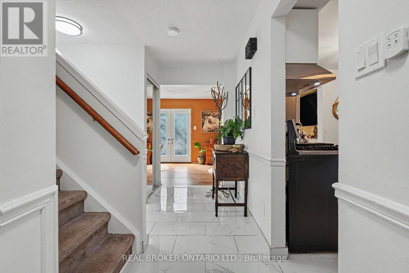 3260 WOODCROFT CRESCENT