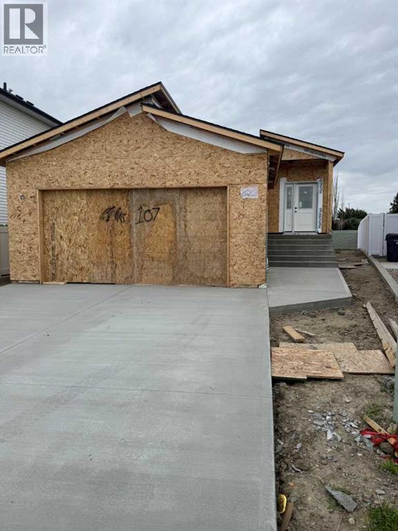 107 SIERRA ROAD SW, MEDICINE HAT, AB T1B 4Y6 - Image 4017684430.jpeg?d=l