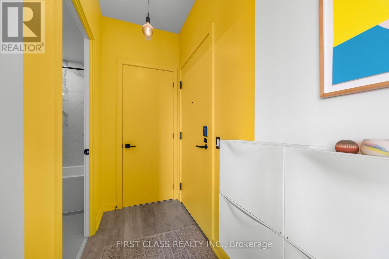 1403 - 10 GRAPHOPHONE GROVE